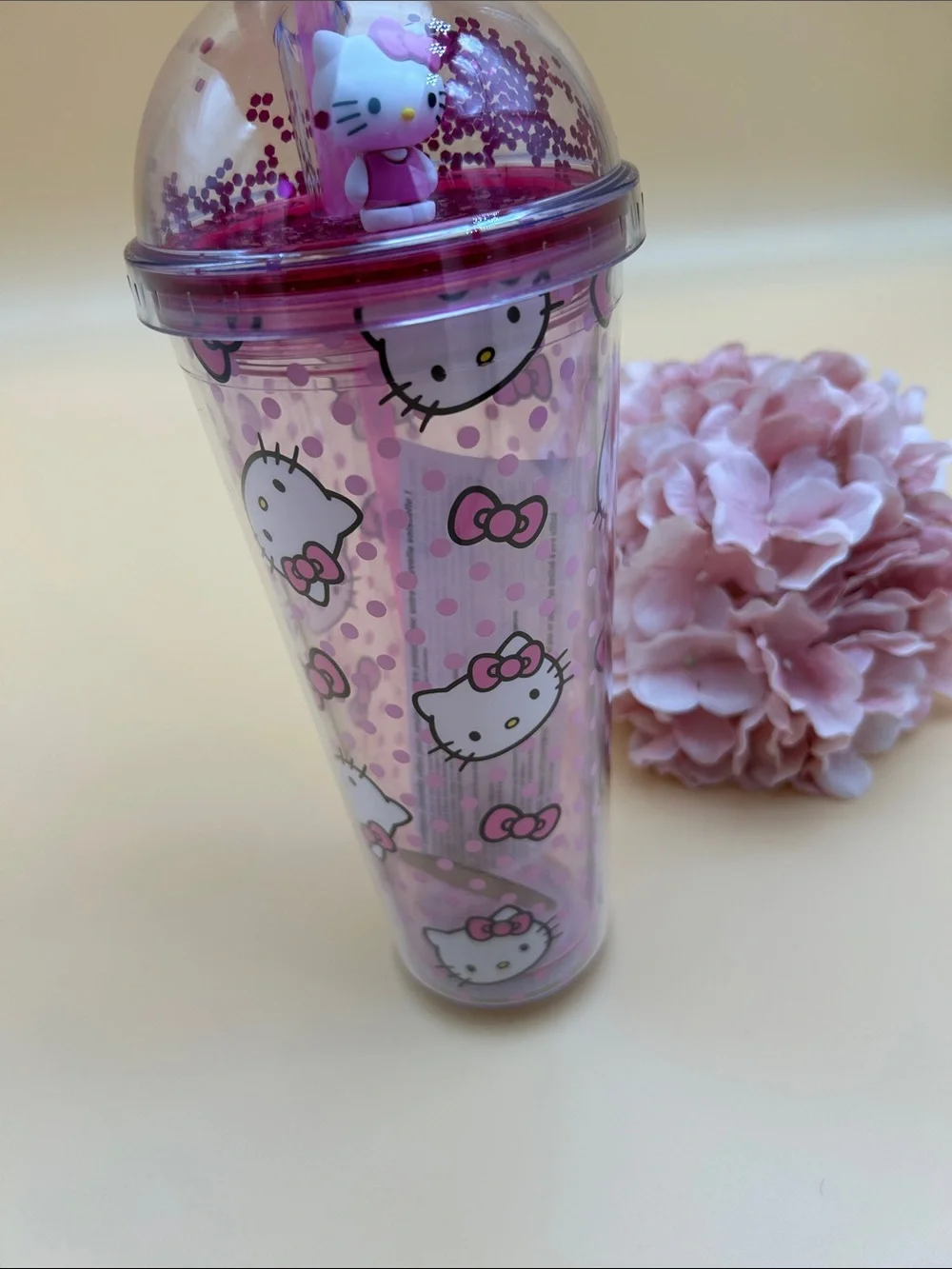 Hello Kitty Pink Glitter Dome Tumbler with Straw NEW!  Super Cute Drinking Cup